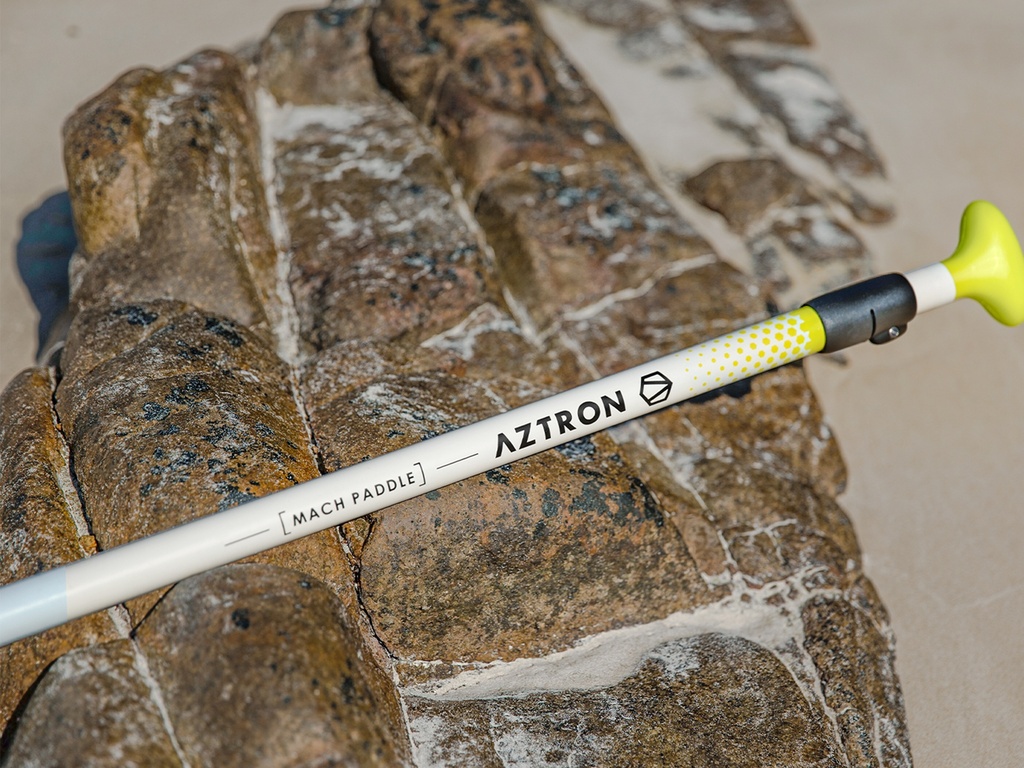 AZTRON MACH FIBERGLASS 3-SECTION PADDLE